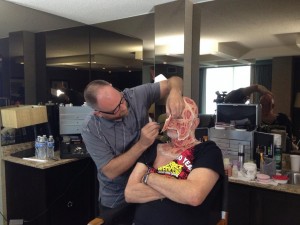 Robert Kurtzman applying the #Freddy makeup on Robert Englund
